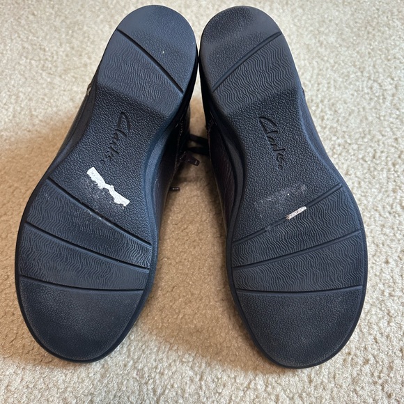 Clarks collection cushion soft ankle boots. Size 7.5 - Picture 3 of 7